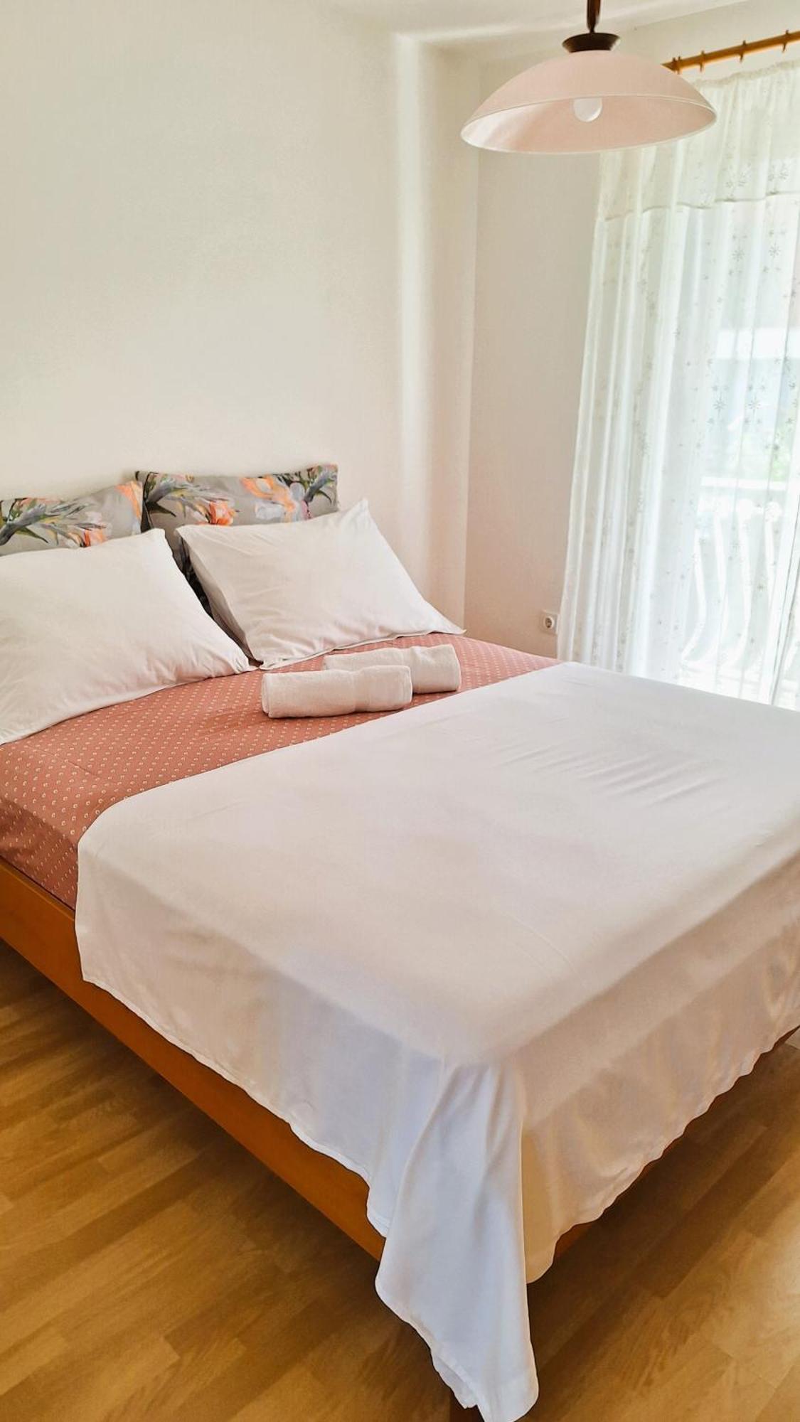 Apartmani I & J Seric เซเกต วรันยีชา ภายนอก รูปภาพ