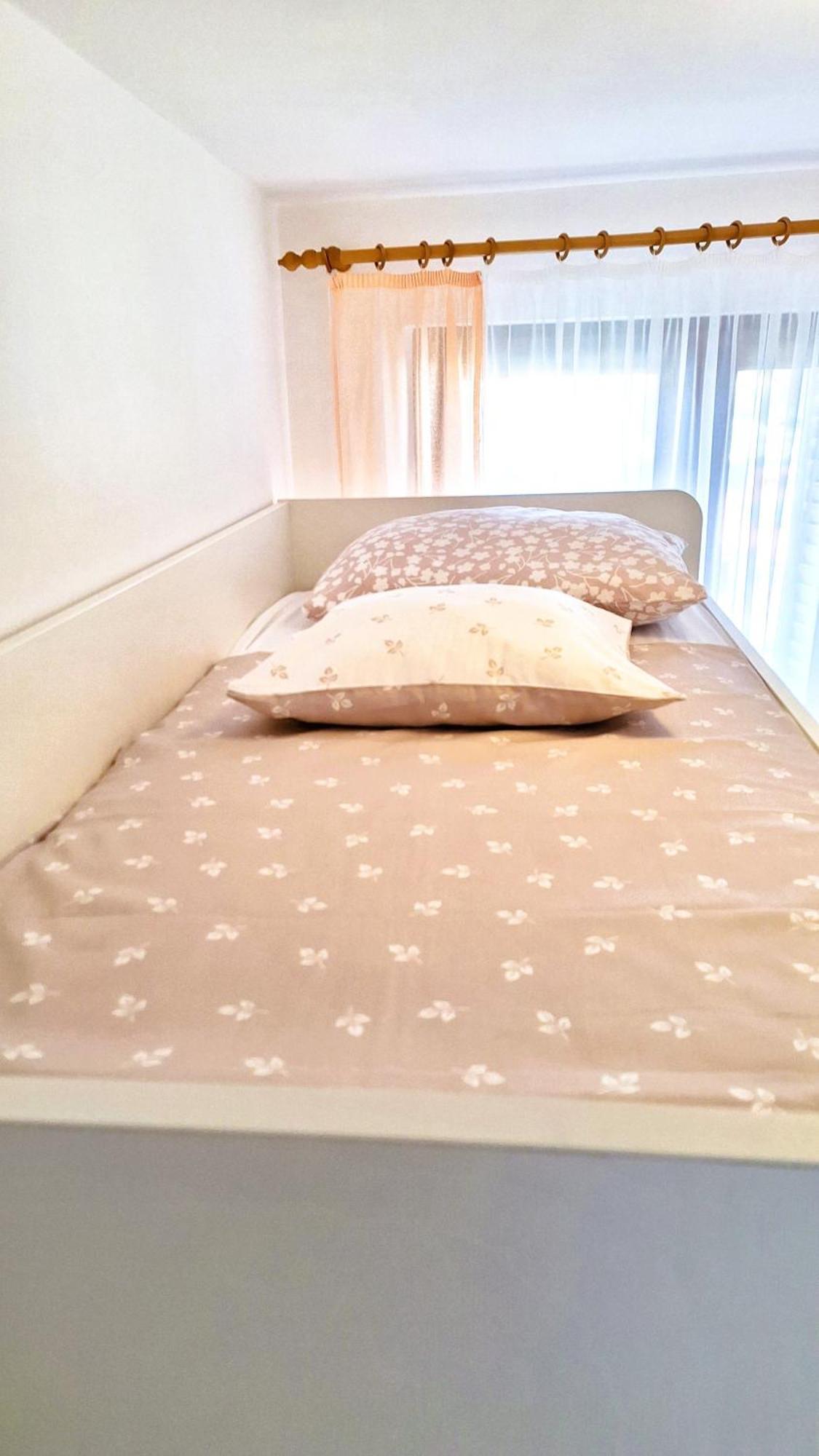 Apartmani I & J Seric เซเกต วรันยีชา ภายนอก รูปภาพ