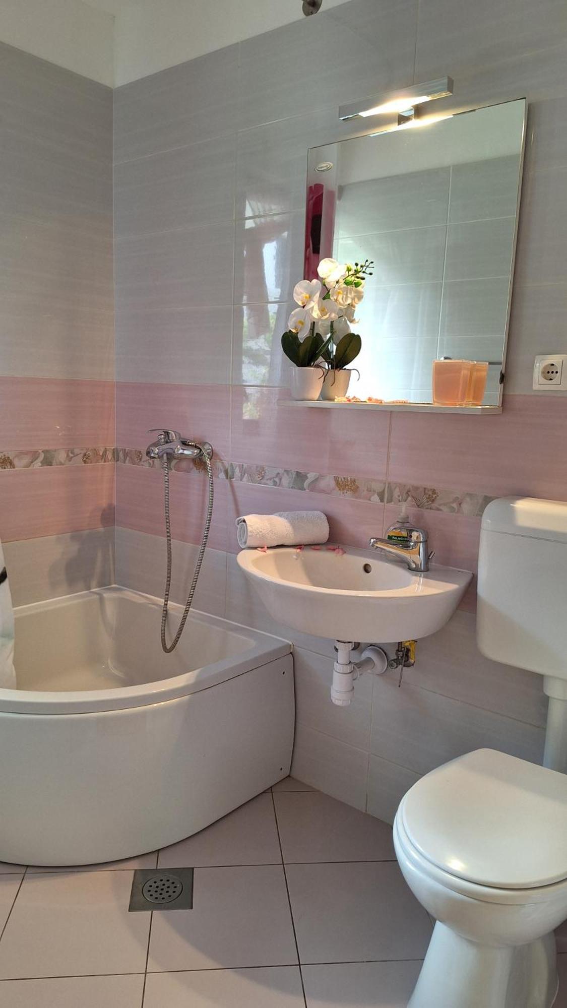 Apartmani I & J Seric เซเกต วรันยีชา ภายนอก รูปภาพ