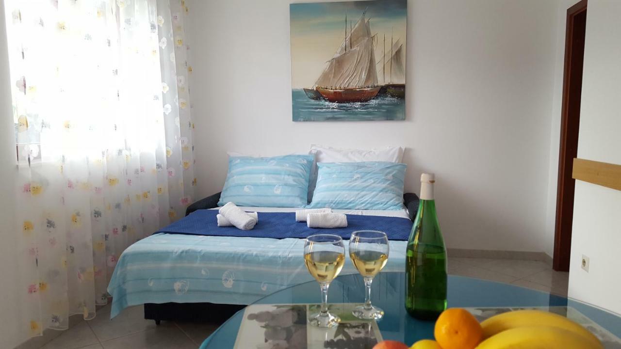 Apartmani I & J Seric เซเกต วรันยีชา ภายนอก รูปภาพ